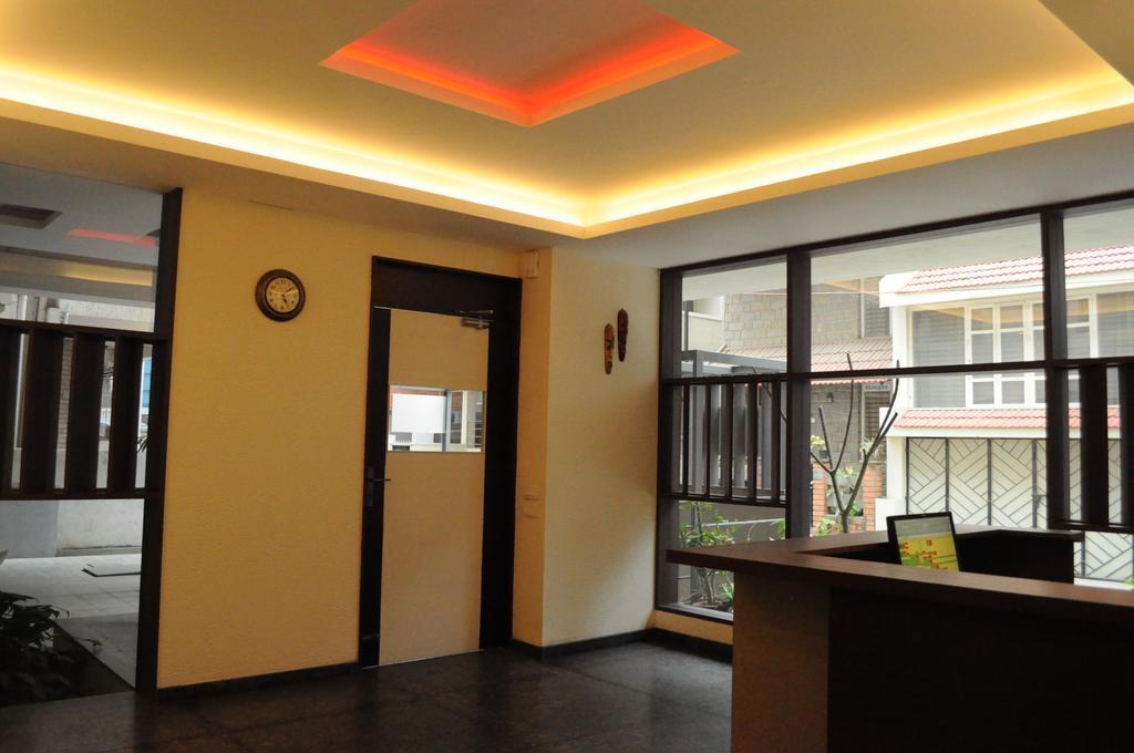 Ixora Suites Bangalore Exteriör bild