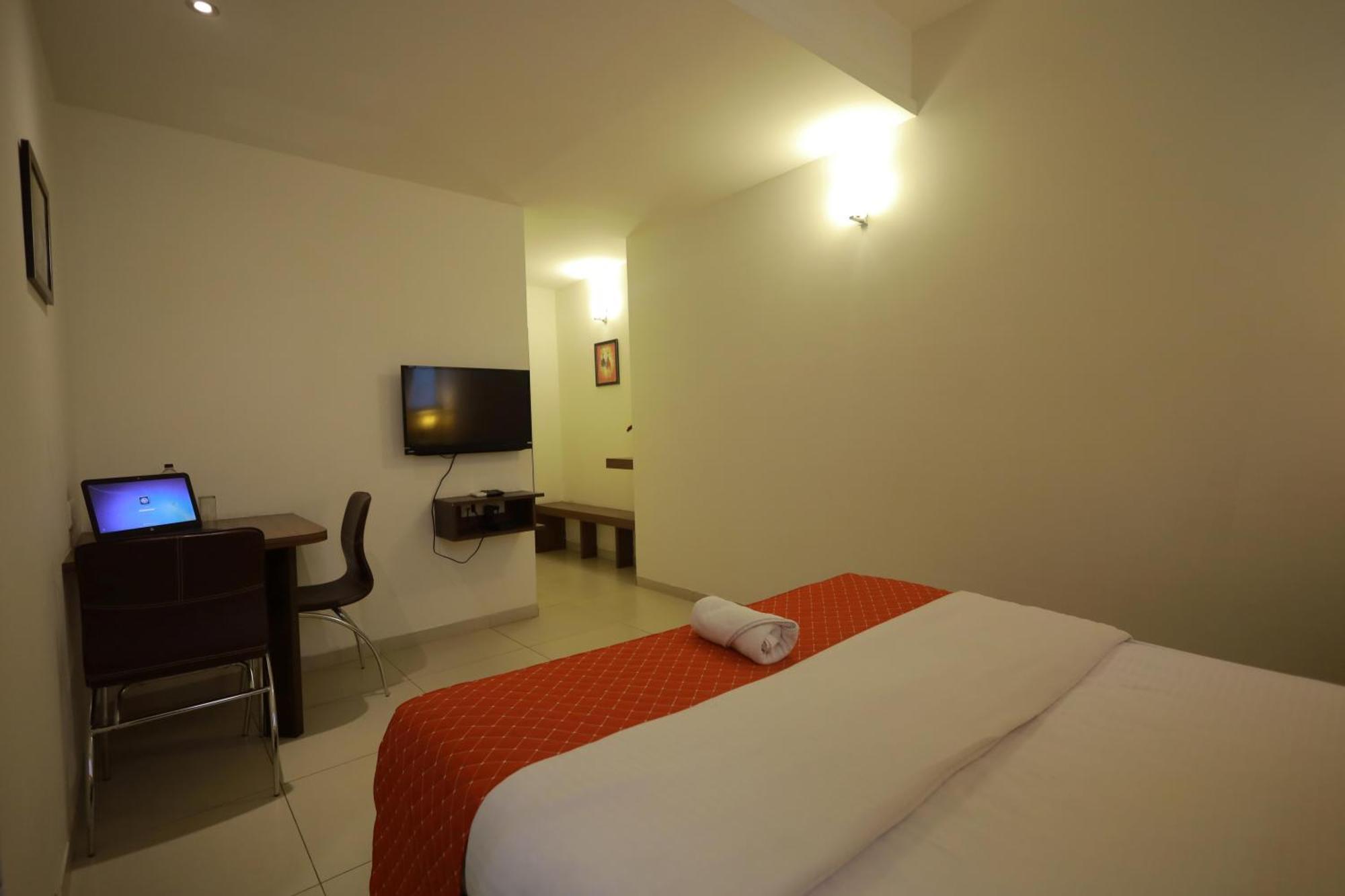 Ixora Suites Bangalore Exteriör bild
