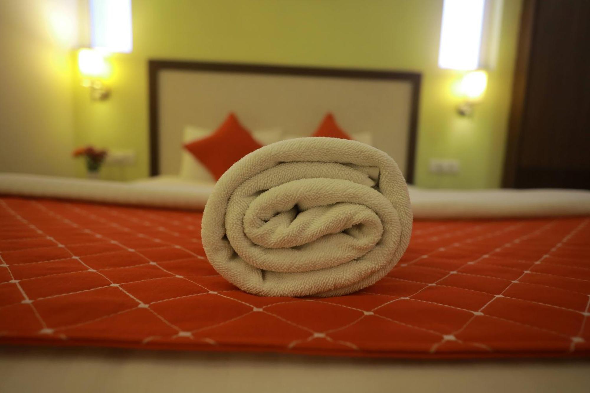 Ixora Suites Bangalore Exteriör bild